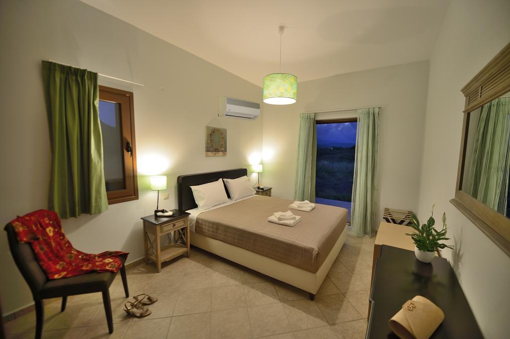 Niriides Apartments Kissamos Exterior photo