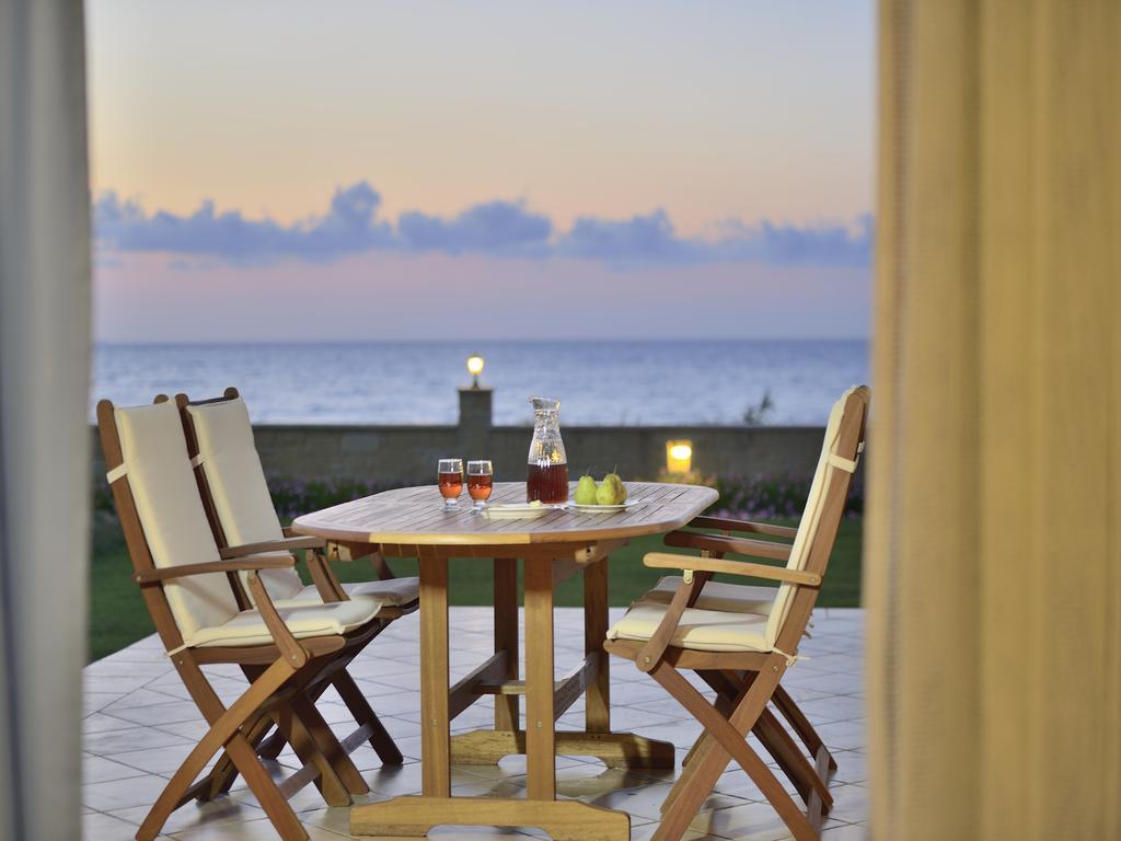 Niriides Apartments Kissamos Exterior photo